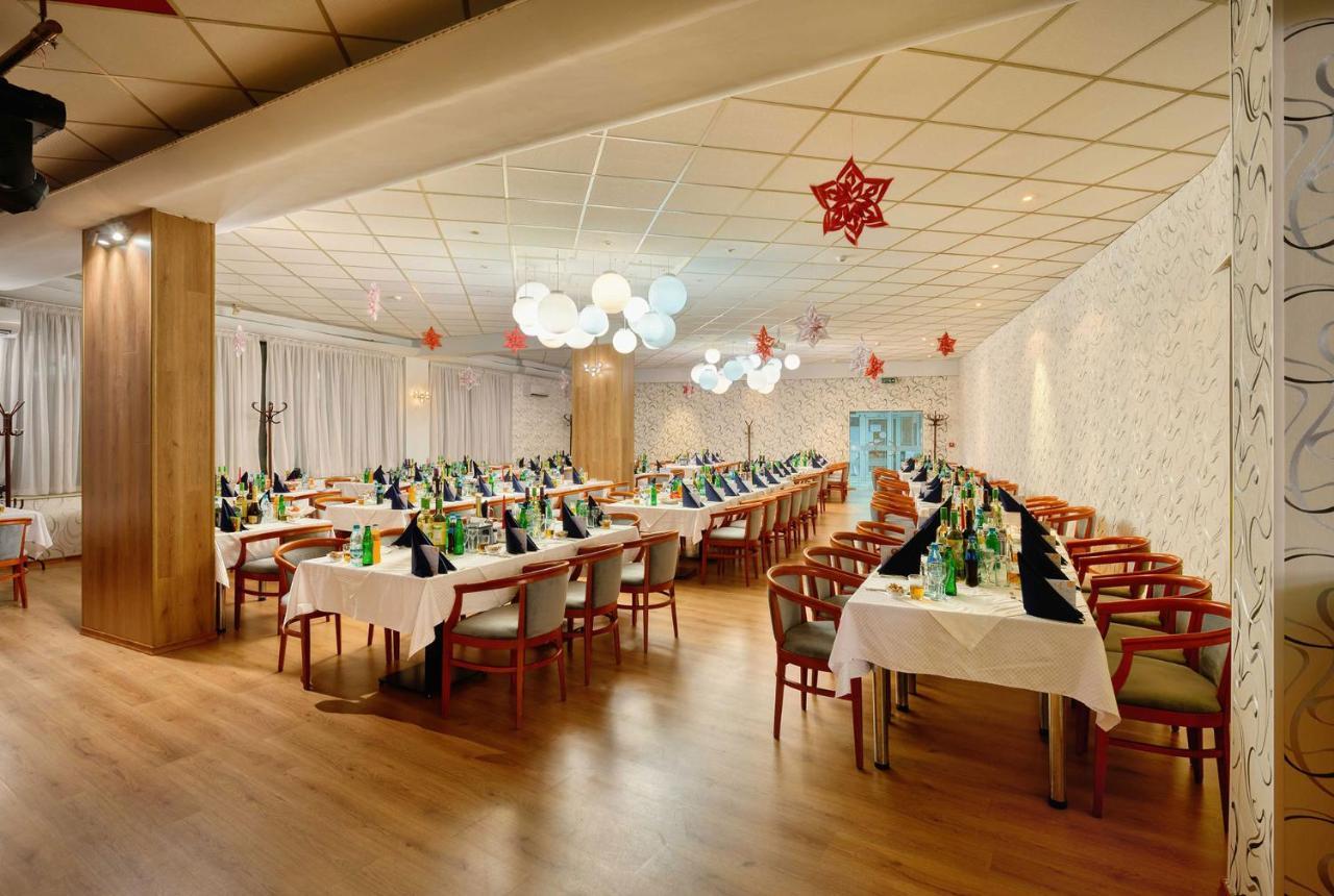 Augusta Spa Hotel Chisarja Exteriör bild