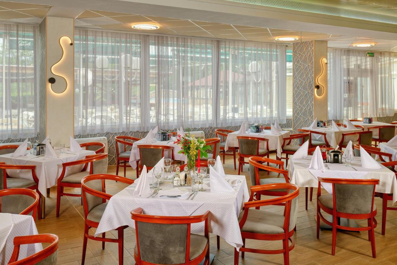 Augusta Spa Hotel Chisarja Exteriör bild